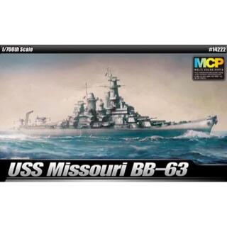 Academy ACA14222 M: 1/700 Modellbausatz, Missouri BB-63